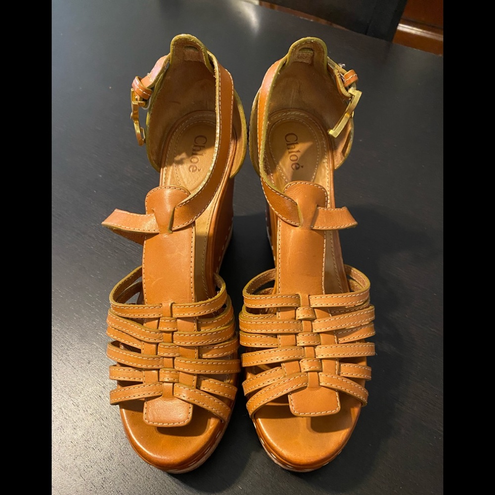 Chloe wedges